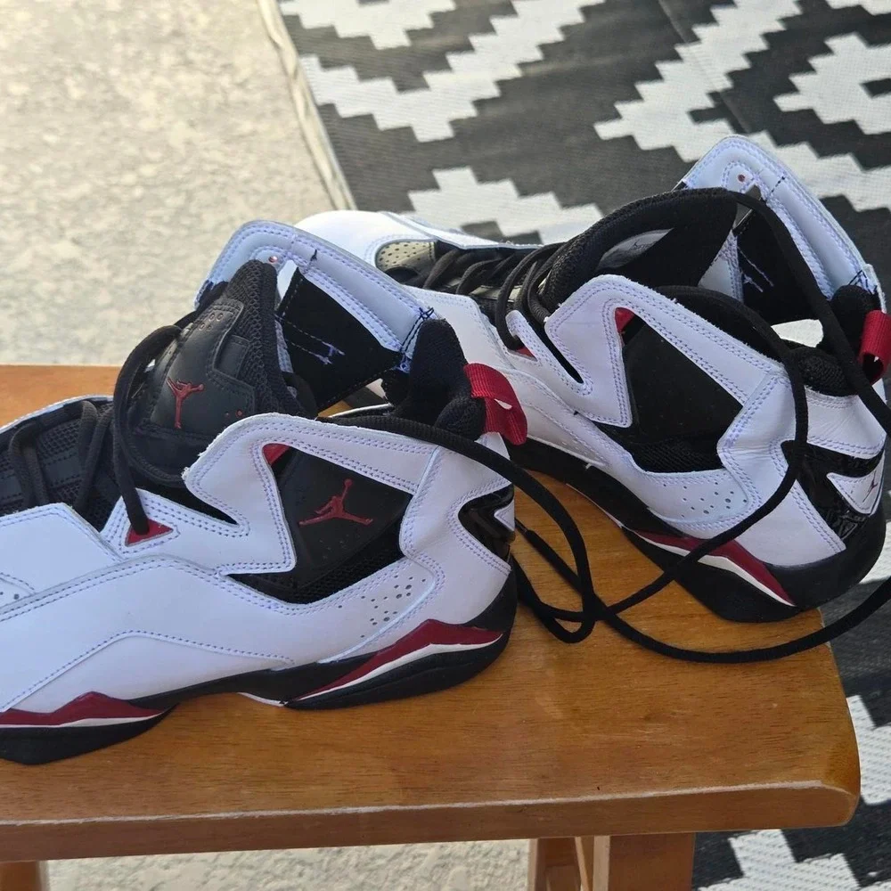 Nike Air Jordan True Flight White Varsity Red Black Chicago 342964-160 Men's 9.5